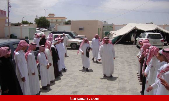 زيارة مدير عام الادارة العامة للتوعية الاسلامية بوزارة التربية والتعليم  لثانوية الملك فهد