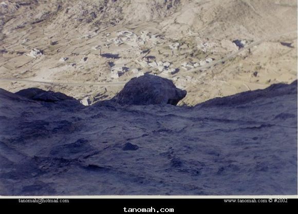 لقطة من اعلى جبل عكران في تنومة وتظهر فيها قرى بني لام 1422
