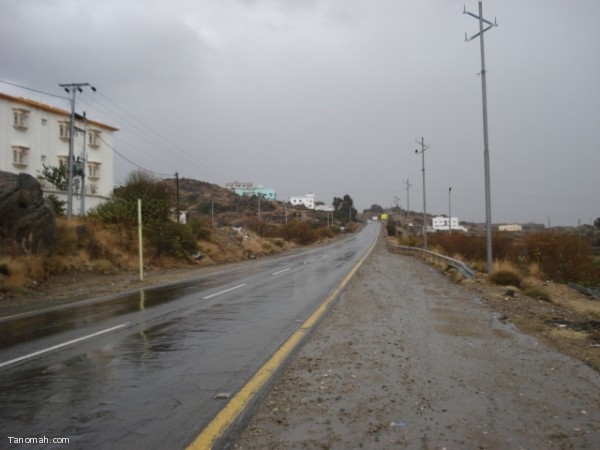 أمطار النماص (لجمعة 4-1-1432هـ) عدسة محمد عامر