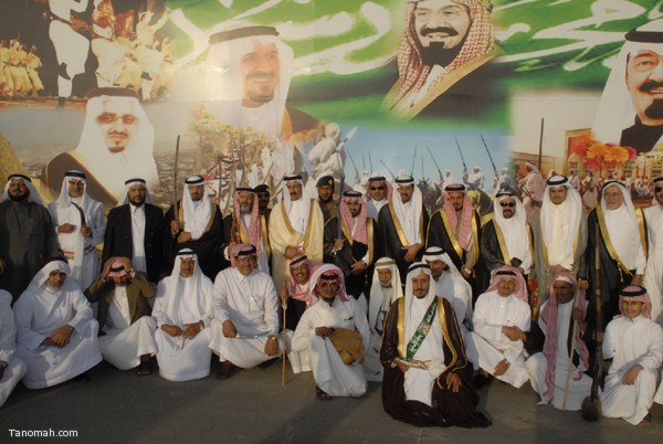احتفالات شعبية في تنومه بمناسبة عودة الملك عبدالله (تصوير :حسن عامر)