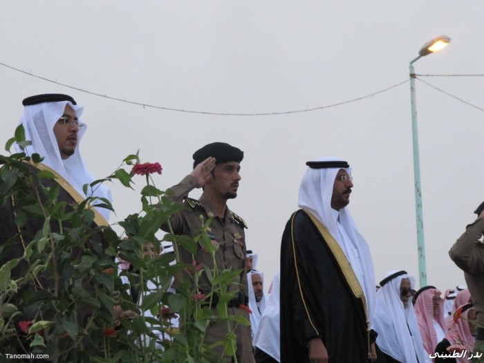 اهالي تنومة يحتفلون باليوم الوطني 81 للملكة بالعرضة الشعبية و القصائد الوطنية (عدسة بدر الطنيني) اهالي تنومة يحتفلون باليوم الوطني 81 للملكة بالعرضة الشعبية و القصائد الوطنية (عدسة بدر الطنيني)