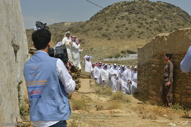 زيارة سمو الأمير سلطان بن سلمان رئيس هيئة السياحة والأثار لمحافظة تنومة 27