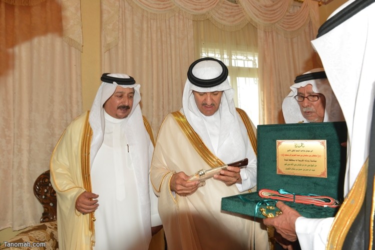 زيارة سمو الأمير سلطان بن سلمان رئيس هيئة السياحة والأثار لمحافظة تنومة 32