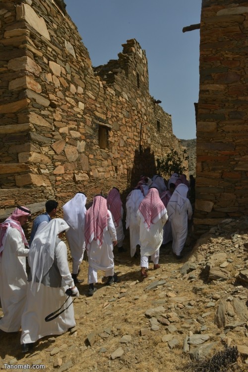 زيارة سمو الأمير سلطان بن سلمان رئيس هيئة السياحة والأثار لمحافظة تنومة 36