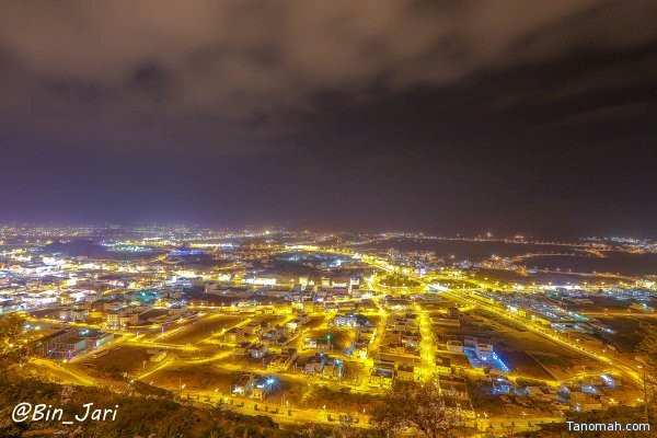 صورة ليلية لمحافظة محايل - بن جاري