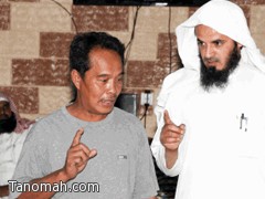 إشهار أثنين من الجالية الفلبينية إسلامهم أثناء طلعة لمكتب الدعوة 