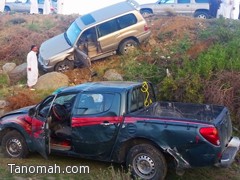 نجاة مواطن ومقيم من حادث تصادم في "الظهارة" 