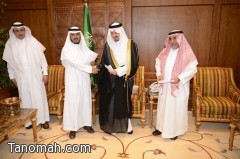 أمير عسير يكرم أعضاء لجنة التعديات بالمنطقة