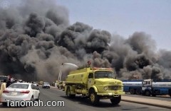 فرق الدفاع المدني تتمكن من إخماد حريق طريق جدة - مكة القديم
