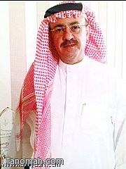  الدكتور حسن الشهري يهدي وزير الصحة كتابين