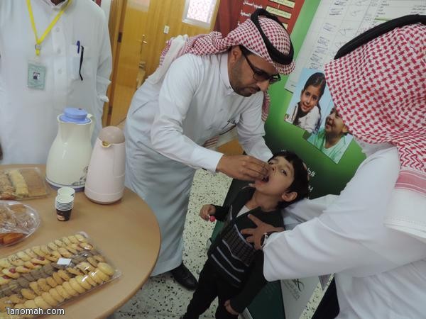 (35892) طفل وطفلة تم تطعيمهم في اليوم الأول لحملة شلل الاطفال بعسير