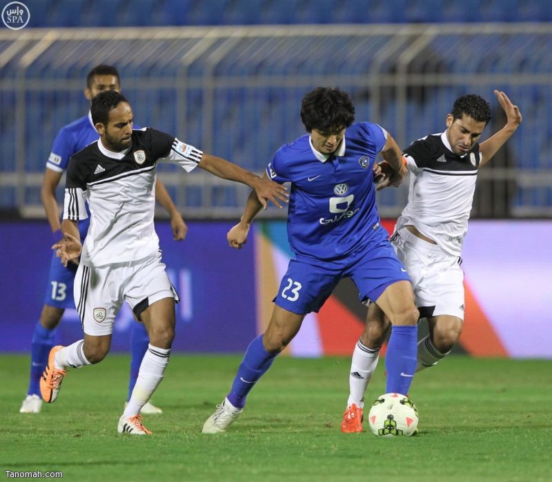 لقطات من لقاء الهلال والشباب