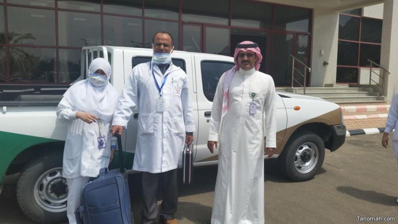 مستشفى تنومه يرسل فريق طبي لمسن أبناؤه مرابطين على الحدود