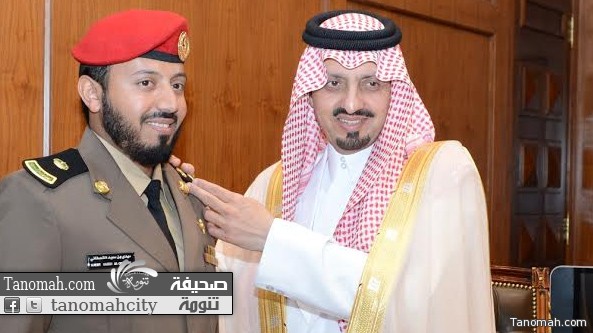 أمير عسير يقلد القحطاني رتبته الجديدة