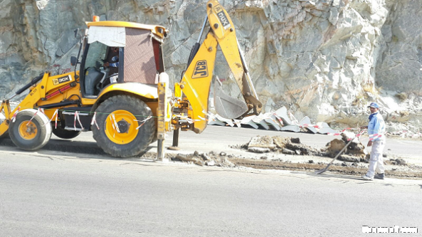 اغلاق طريق  قرى رؤوس شري والرهوة بالنماص