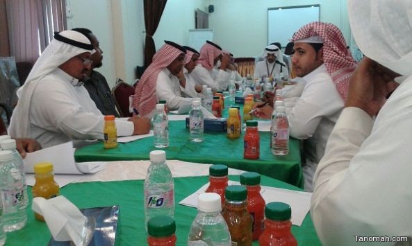 اجتماع رؤساء الأقسام ومدراء المراكز الصحية بمحافظة بارق