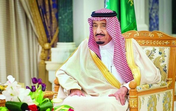 «وزير التعليم» وأعضاء «الشورى» الجدد يؤدون القسم أمام الملك «وزير التعليم» وأعضاء «الشورى» الجدد يؤدون القسم أمام الملك