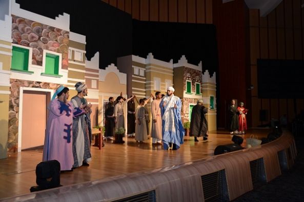 مسرح جامعة الملك خالد يستضيف "قمبس في بلاط سيف الدولة"