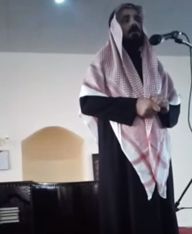 بالفيديو:مدير الشؤون الصحية بعسير يوجه موظفيه في #المسجد