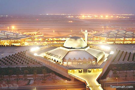 خلل فني في المحرك يعيد طائرة "أبها" إلى مطار الرياض