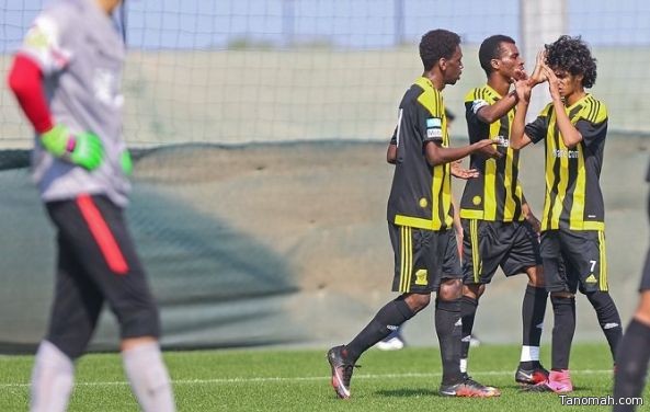 الاتحاد ينهي معسكره بجبل علي بالفوز على هينان الصيني