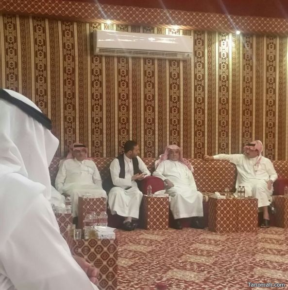 عبدالله المطيور يقيم مأدبة عشاء تكريما لسمو الأمير تركي بن طلال تنومة
