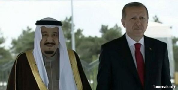 الرئيس التركي يستقبل خادم الحرمين الشريفين ويقلده وسام الجمهورية