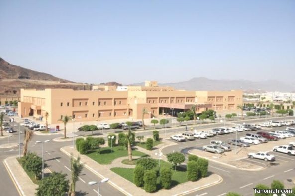 طوارئ مستشفى محايل تستقبل اكثر من 160 حالة اثر موجة الغبار التي اجتاحت محافظة محايل