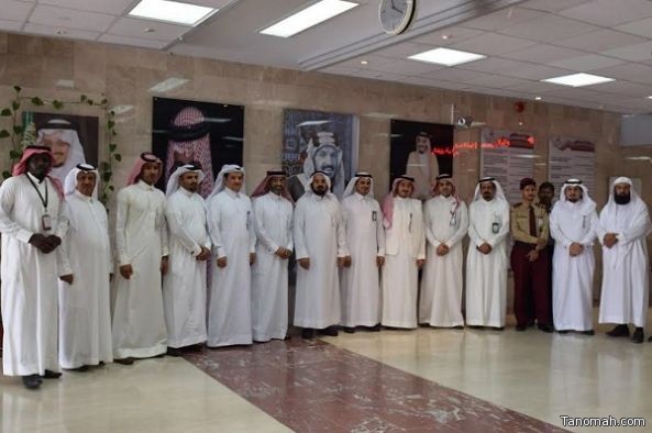 مدير عام الشؤون الصحية بمنطقة عسير يعايد المرضى المنومين بمستشفى عسير مدير عام الشؤون الصحية بمنطقة عسير يعايد المرضى المنومين بمستشفى عسير