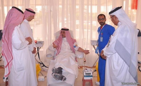 محافظ بيشة يدشن حملة التبرع بالدم بمستشفى الملك عبدالله
