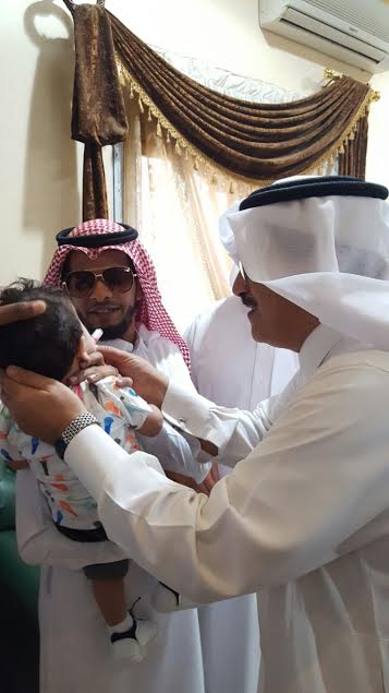 محافظ #بارق يدشن حملة تطعيم ضد #شلل_الأطفال