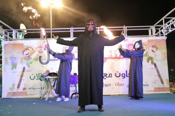تواصل فعاليات مهرجان بارق مع فرقة "أيمن ماجك" بحضور الإذاعة السعودية