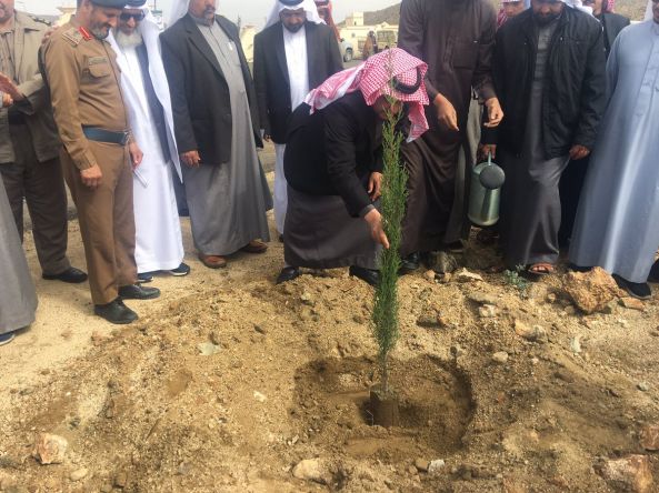 محافظ #النماص يدشن #أسبوع_الشجرة بحضور مدير #التعلبيم