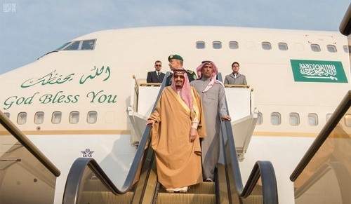 خادم الحرمين يصل الرياض بعد انتهاء جولته الآسيوية