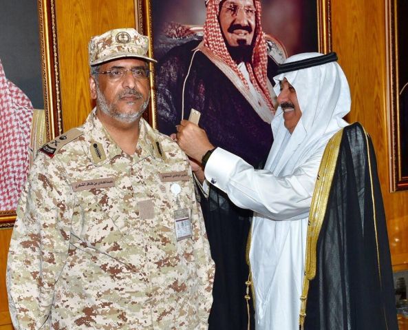 الأمير متعب بن عبدالله يقلَد الشهري رتبة لواء