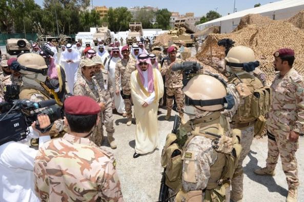 أمير عسير : نحن في وطنٍ ينعم بخير.. يد تدافع على حدوده وتحمي ثغوره وأخرى تبني وتنجز داخله