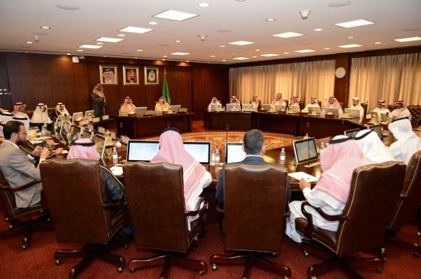 أمير عسير يطلع على مركز فيصل بن خالد لطب وجراحة القلب بالمنطقة أمير عسير يطلع على مركز فيصل بن خالد لطب وجراحة القلب بالمنطقة