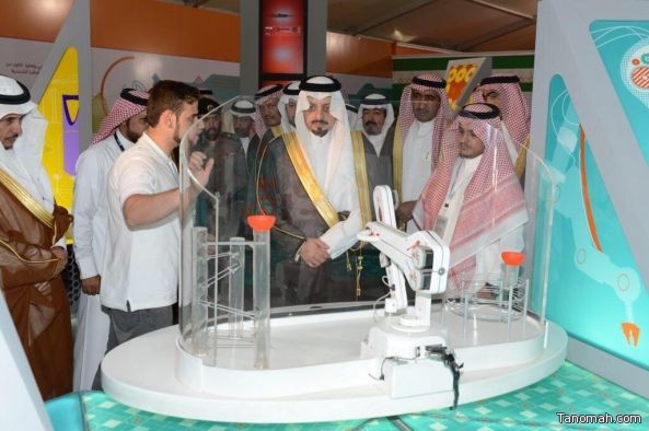 مهرجان القرية العربية بمشاركة ١٠ دول في أبها مهرجان القرية العربية بمشاركة ١٠ دول في أبها