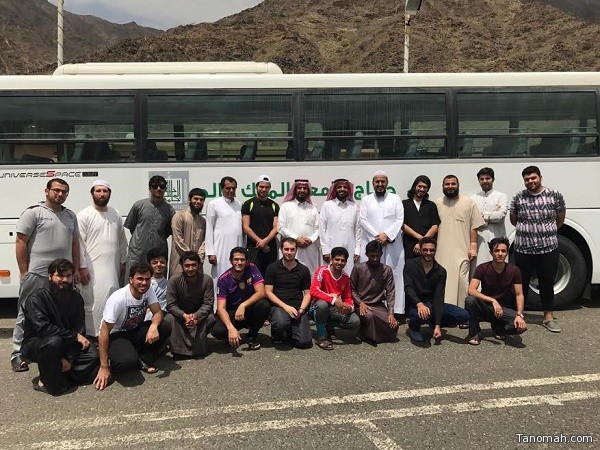 جامعة الملك خالد ومؤسسة عايض بن دعجم الخيرية تطلقان حملة الحج الأولى لطلاب المنح