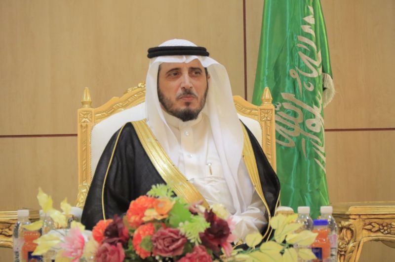 محافظ بارق يرفع التعازي في وفاة الأمير منصور بن مقرن ومرافقيه