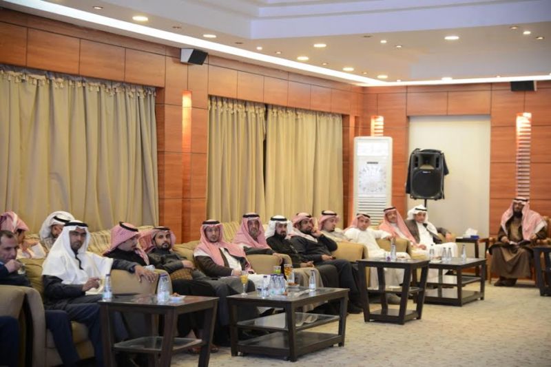 ​مدير جامعة الملك خالد يكرم القائمين على النظام المالي والإداري الإلكتروني الجديد