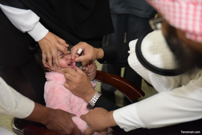 الهبدان : يدشن حملة التطعيم ضد شلل الأطفال بعسير