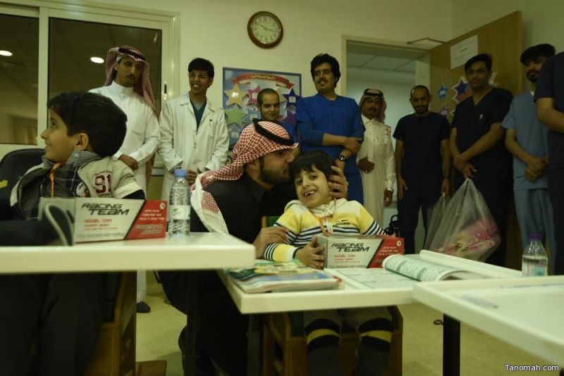 كلية الطب بجامعة الملك خالد تزور مركز جمعية الأطفال المعوقين بعسير
