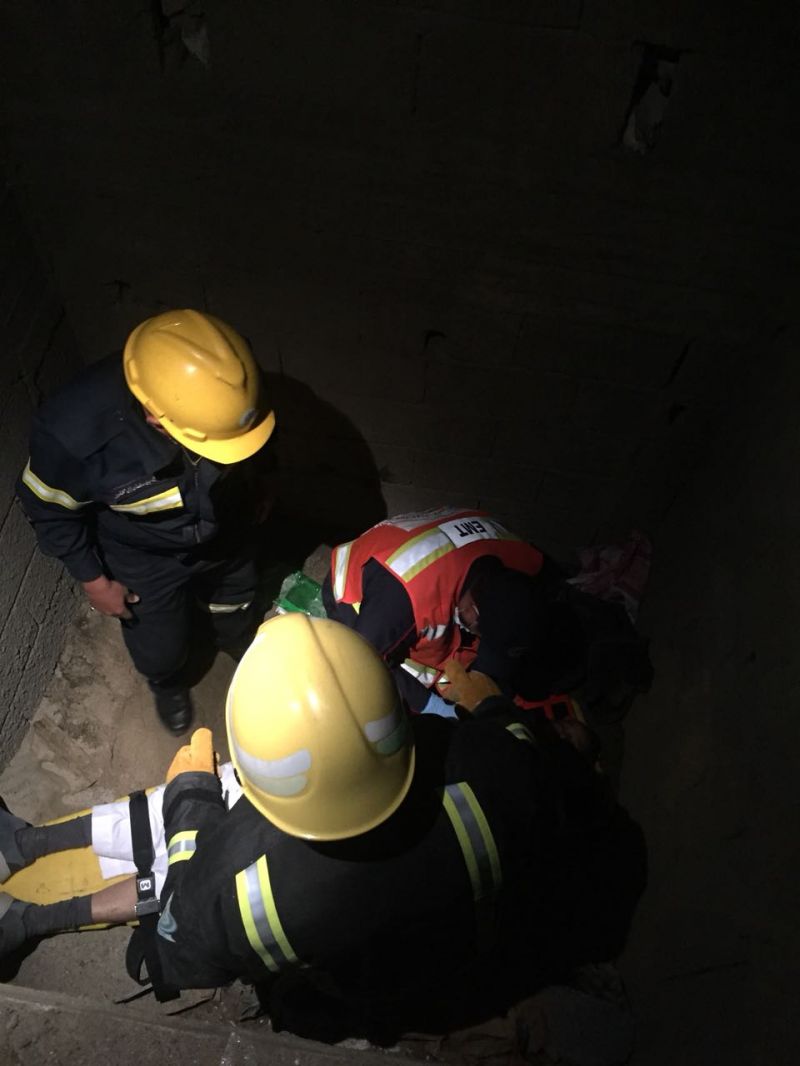 نجاة ستيني سقط في مبنى تحت الإنشاء بمحافظة #النماص
