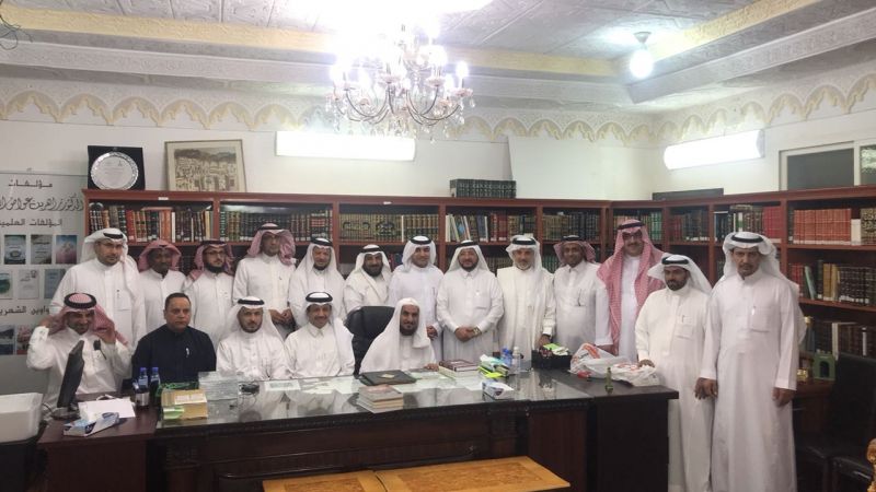 أعضاء الجمعية التاريخية السعودية بعسير يزورون أ.د.زاهر الألمعي