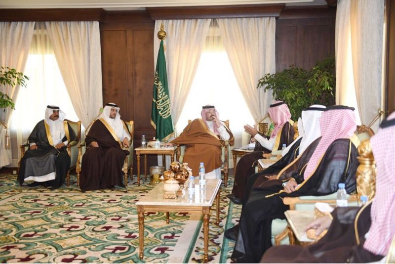 الأمير تركي بن طلال  يلتقي معالي  وزير الإسكان