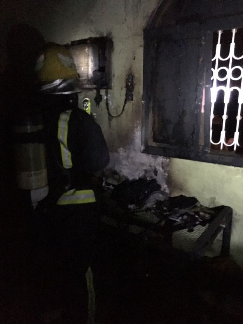 التماس كهربائي يحرق منزل في #بارق