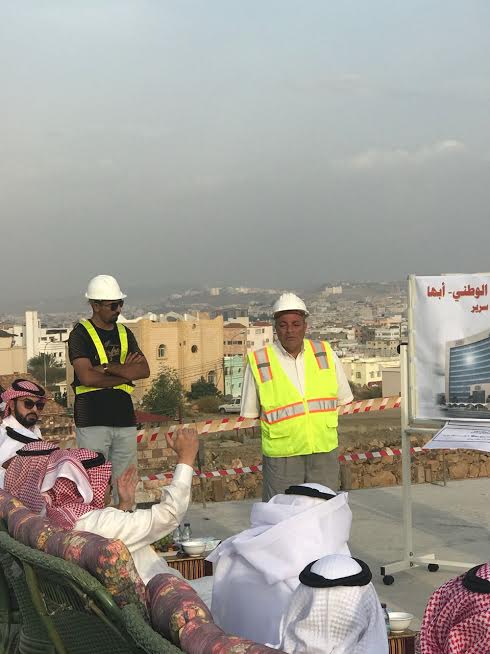 الأمير تركي بن طلال يتفقد مشروع الإسكان بخميس مشيط ويطلع على سير العمل بمستشفى الحياة الوطني