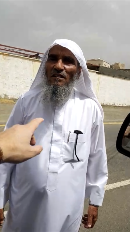 بالفيديو الأمير تركي بن طلال يحاور مزارع في بللسمر صحيفة تنومة