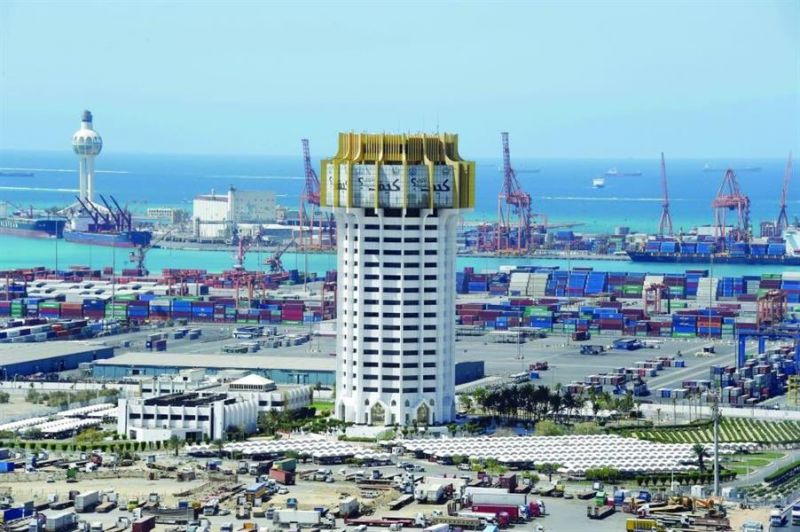 إيقاف الحركة الملاحية بميناء جدة الإسلامي بسبب سرعة الرياح